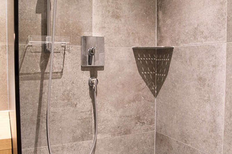 Shower in Apartment C1